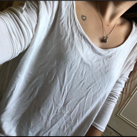 Loose flowy top - Picture 3 of 3